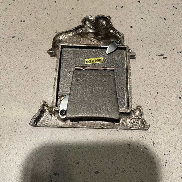 2 never used vintage pewter dog frames. - Picture 6 of 6